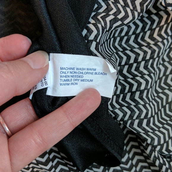 4 for $20🌷Clearance! Gap Skirt - Picture 7 of 8